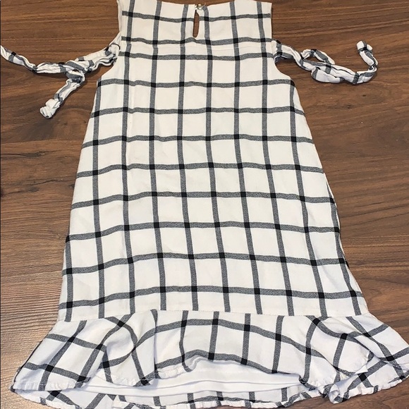 Girl’s Black and White Checkered Dress - Picture 2 of 5